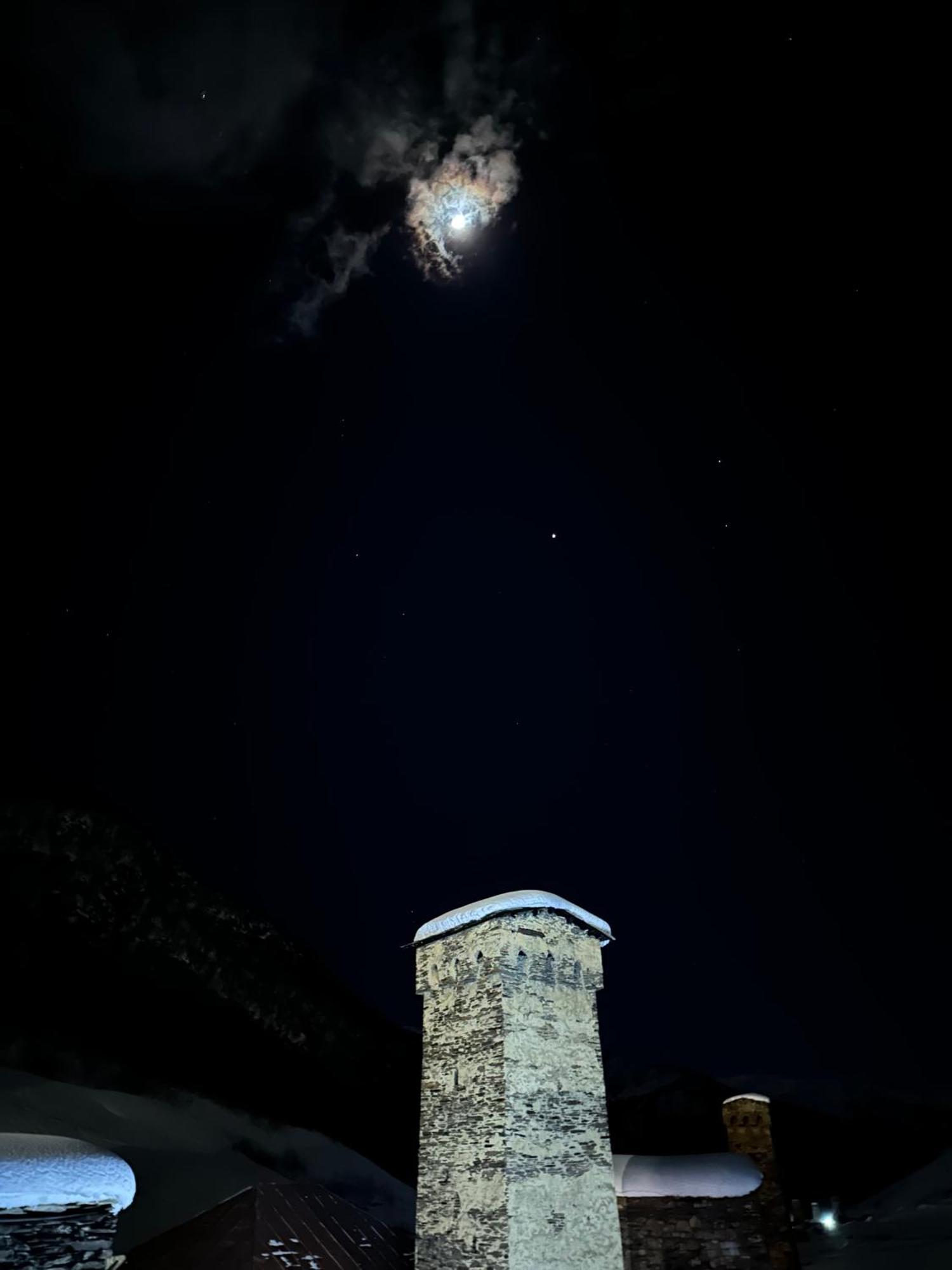 Hotel Old House Ushguli Exterior foto