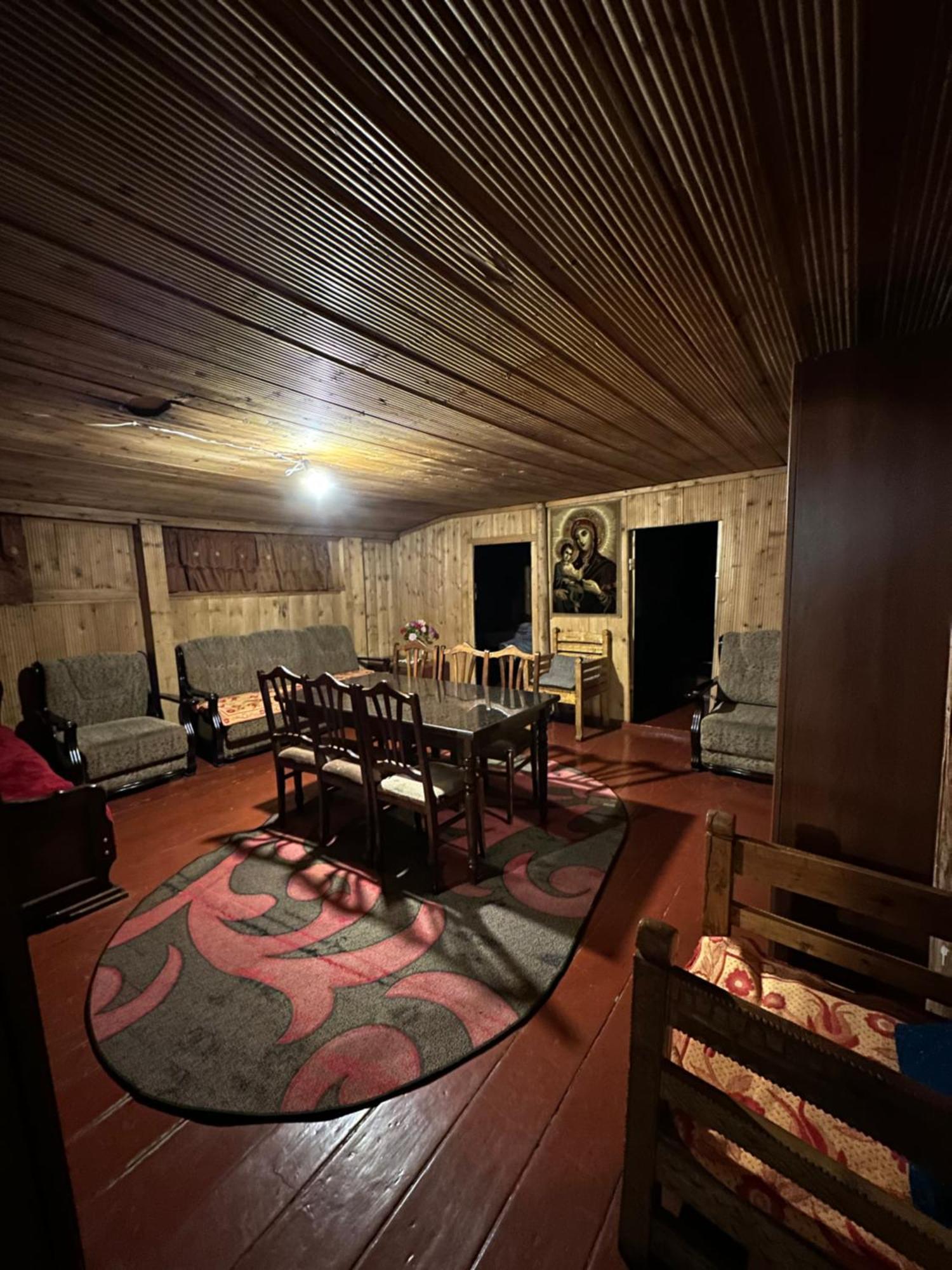 Hotel Old House Ushguli Exterior foto