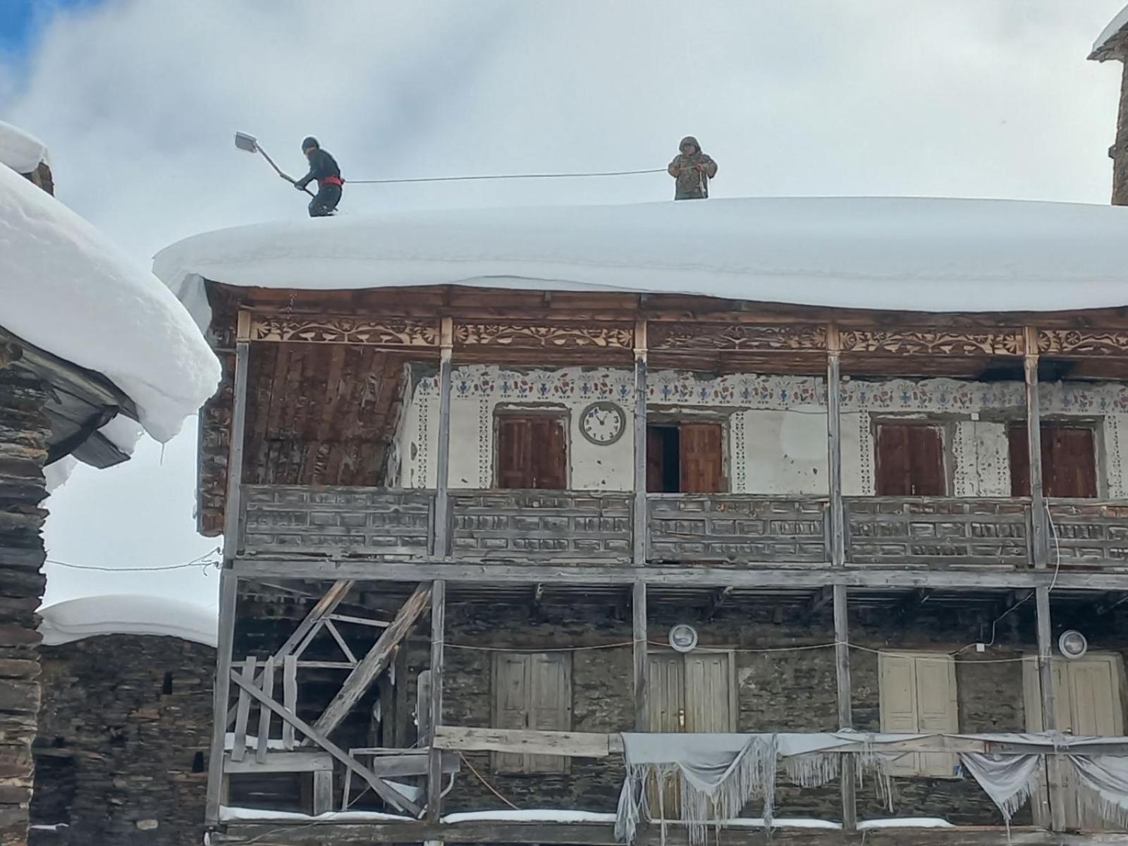 Hotel Old House Ushguli Exterior foto
