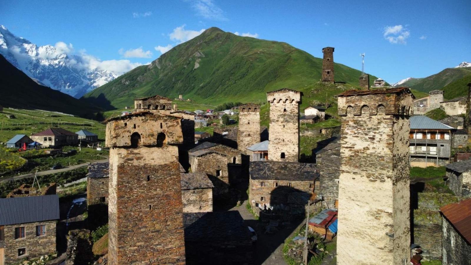 Hotel Old House Ushguli Exterior foto