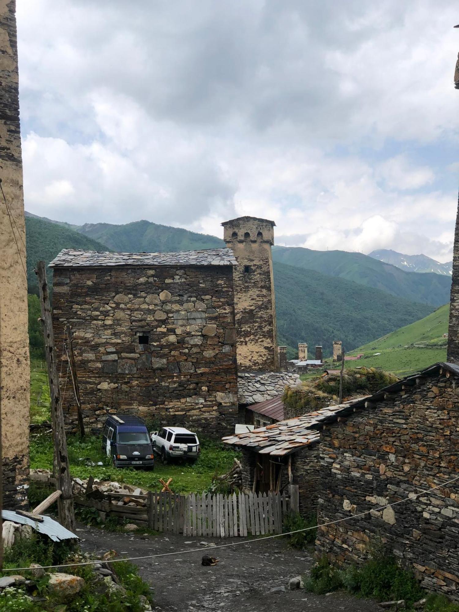 Hotel Old House Ushguli Exterior foto