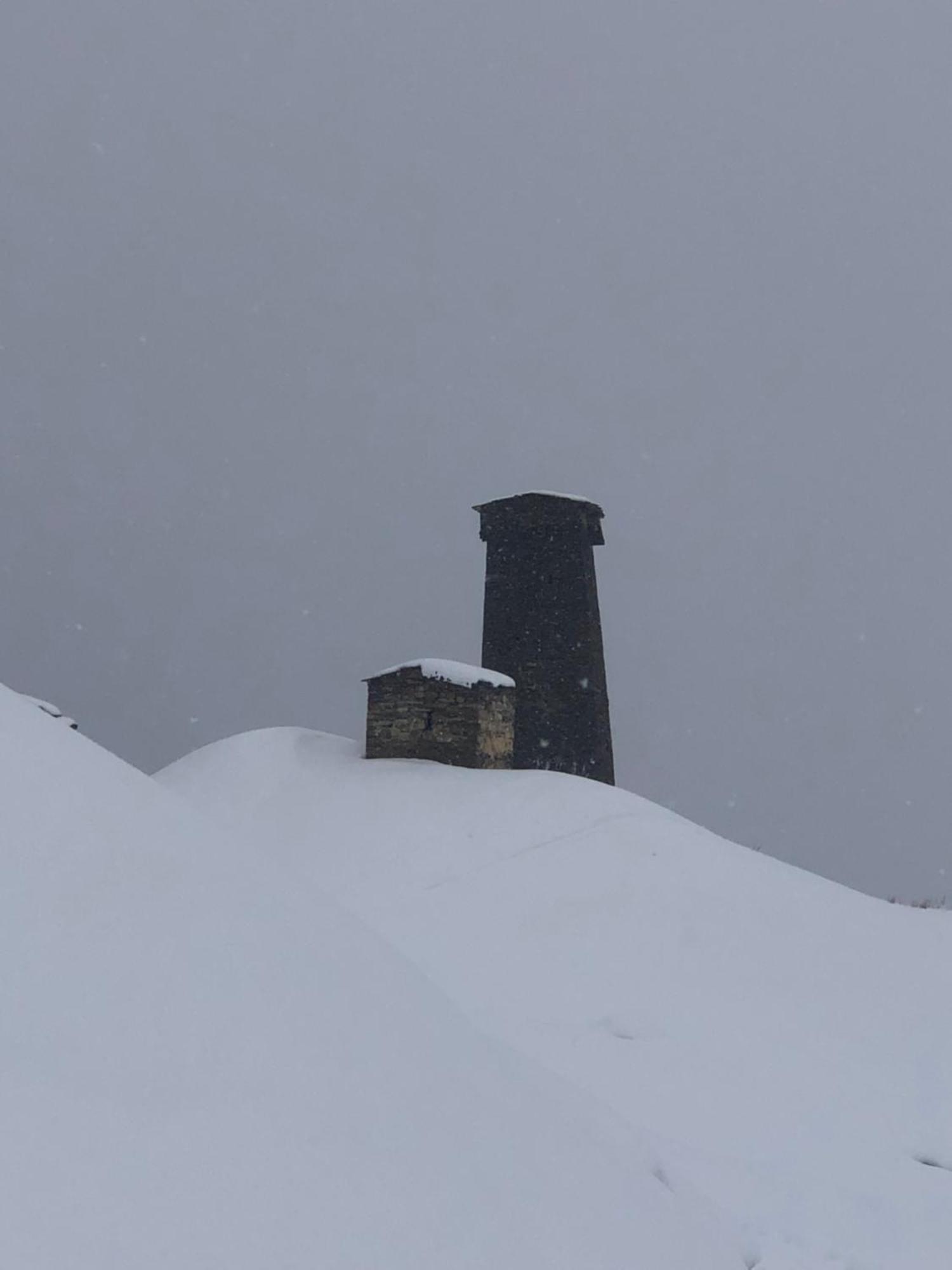 Hotel Old House Ushguli Exterior foto